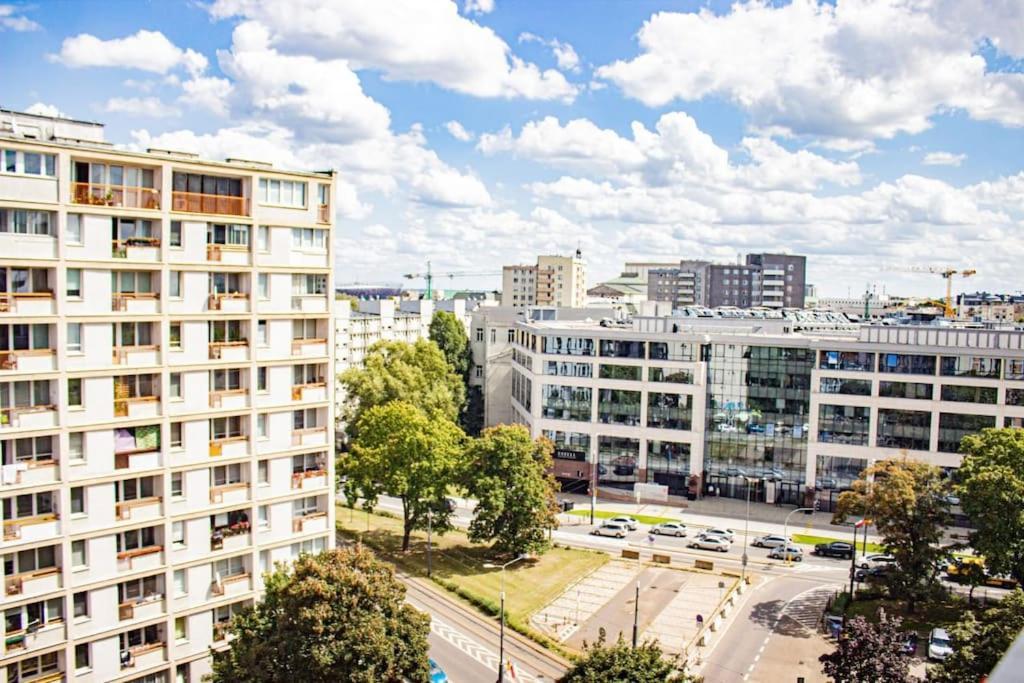 Central Apartment With Balcony And Views, Old Town, Metro Warsawa Bagian luar foto