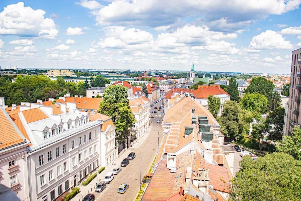 Central Apartment With Balcony And Views, Old Town, Metro Warsawa Bagian luar foto
